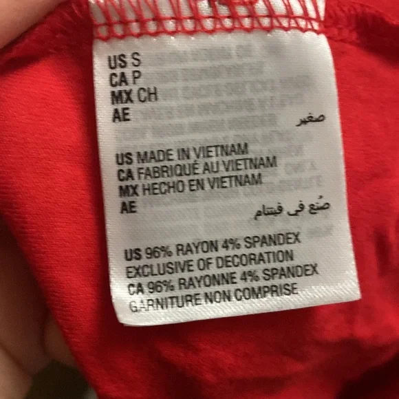 Alfani red essential tee. BNWT - Picture 6 of 7